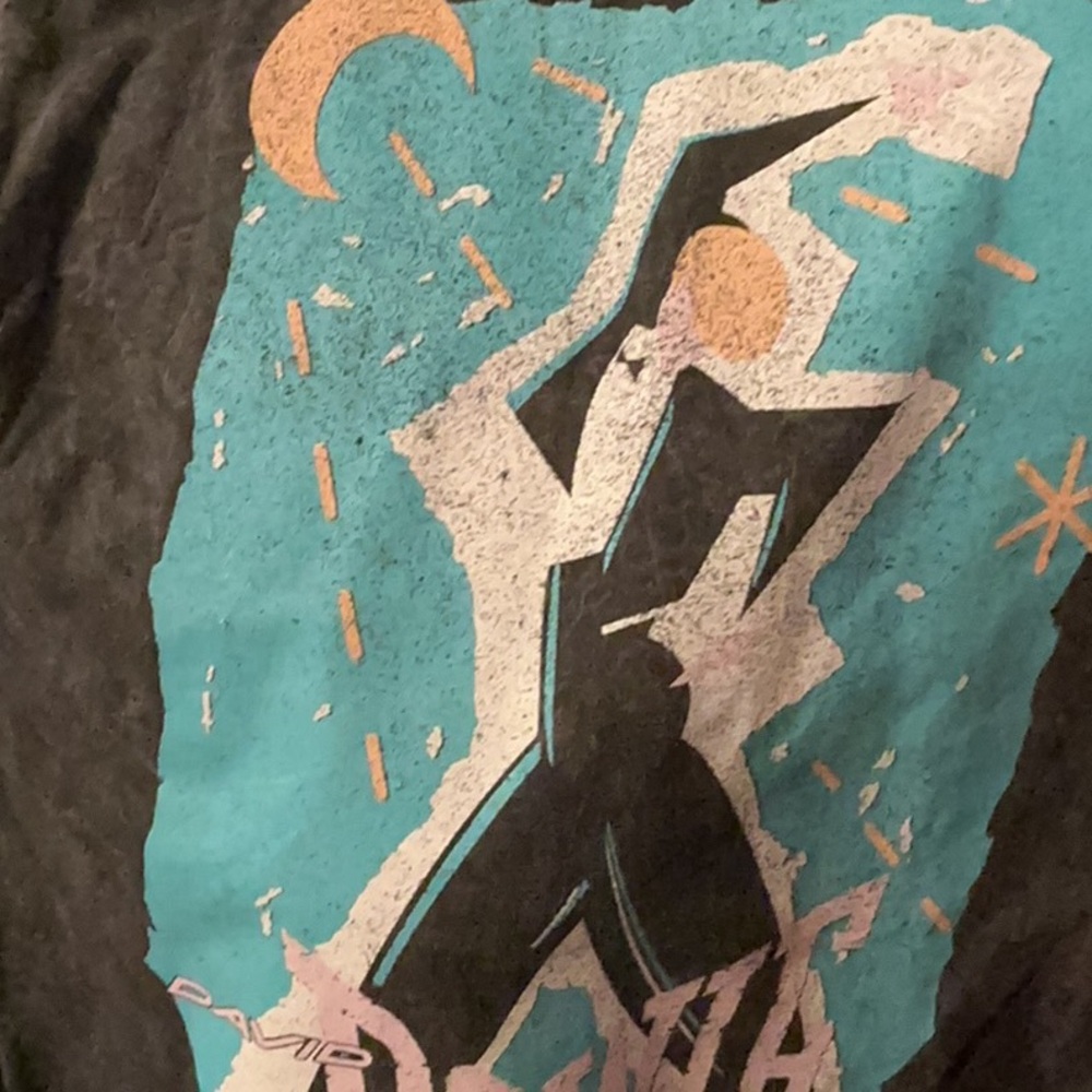 Black Graphic Short Sleeve Tee with Teal Accent